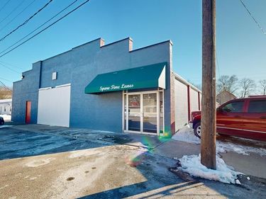 39 S Washington St, Millersburg, OH 44654