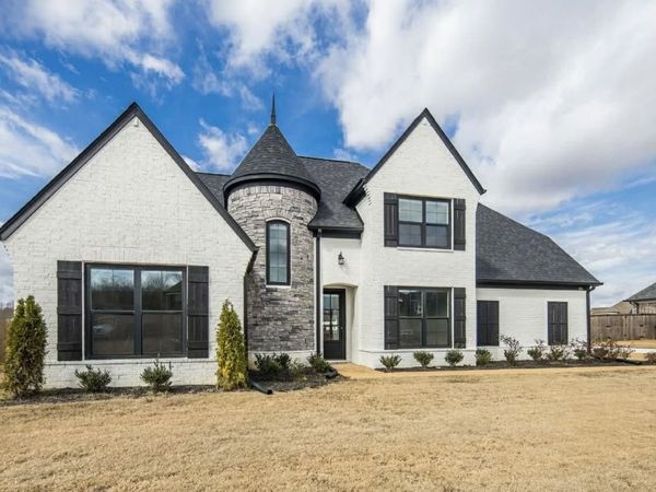 100 JAMES CV, Oakland, TN 38060