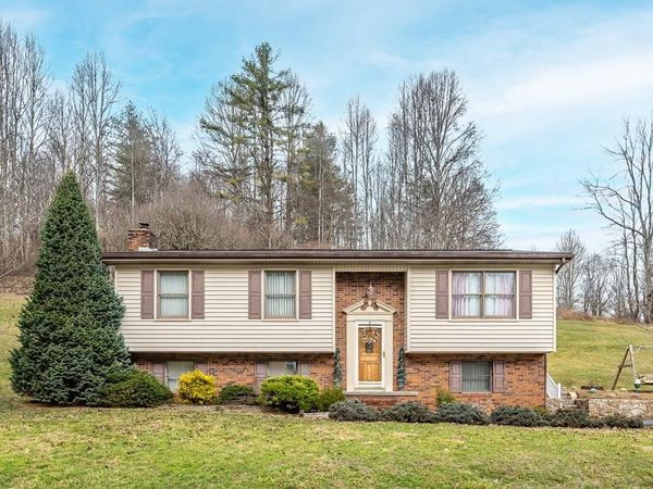 182 Kade Hollow Rd, Bluefield, WV 24701