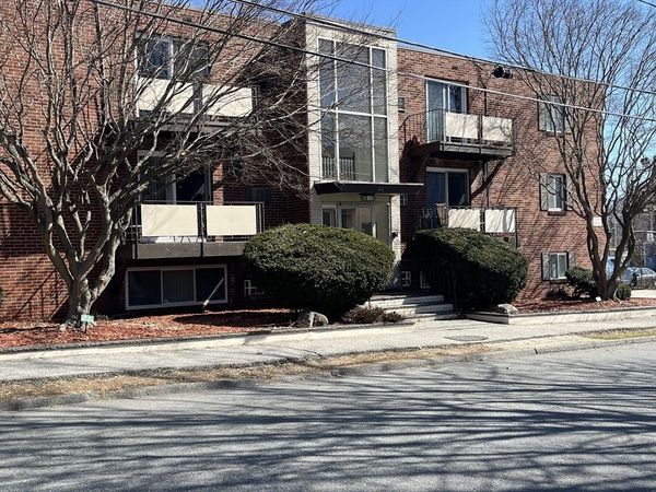 48 N Emerson, Unit 9, Wakefield, MA 01880