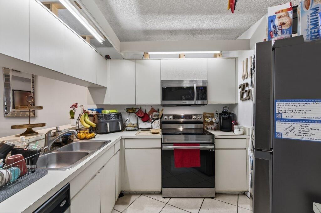 3838 Victoria Drive, West Palm Beach, FL 33406 Photo