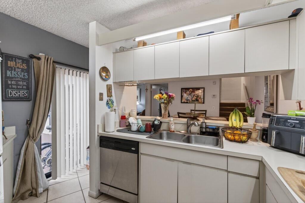 3838 Victoria Drive, West Palm Beach, FL 33406 Photo