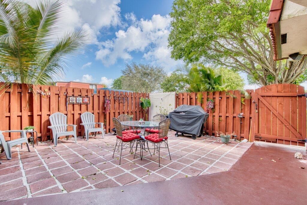 3838 Victoria Drive, West Palm Beach, FL 33406 Photo