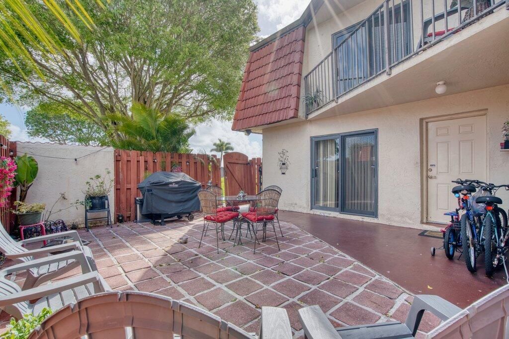 3838 Victoria Drive, West Palm Beach, FL 33406 Photo