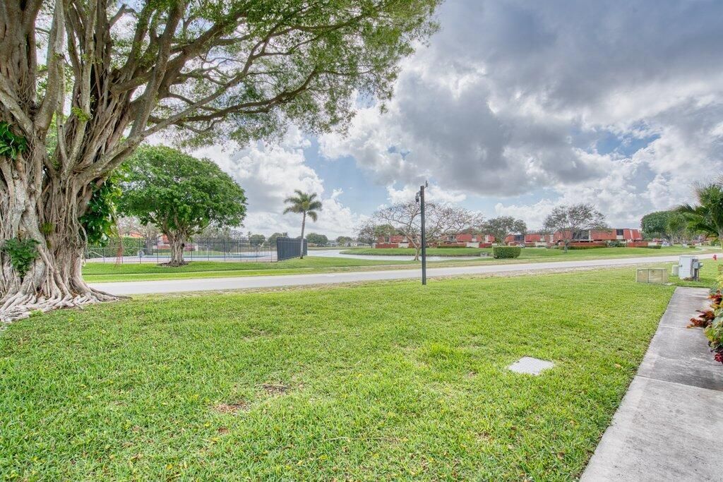 3838 Victoria Drive, West Palm Beach, FL 33406 Photo