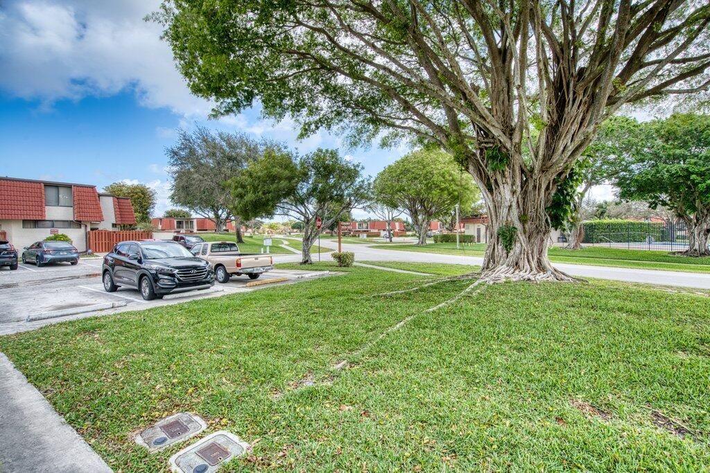 3838 Victoria Drive, West Palm Beach, FL 33406 Photo