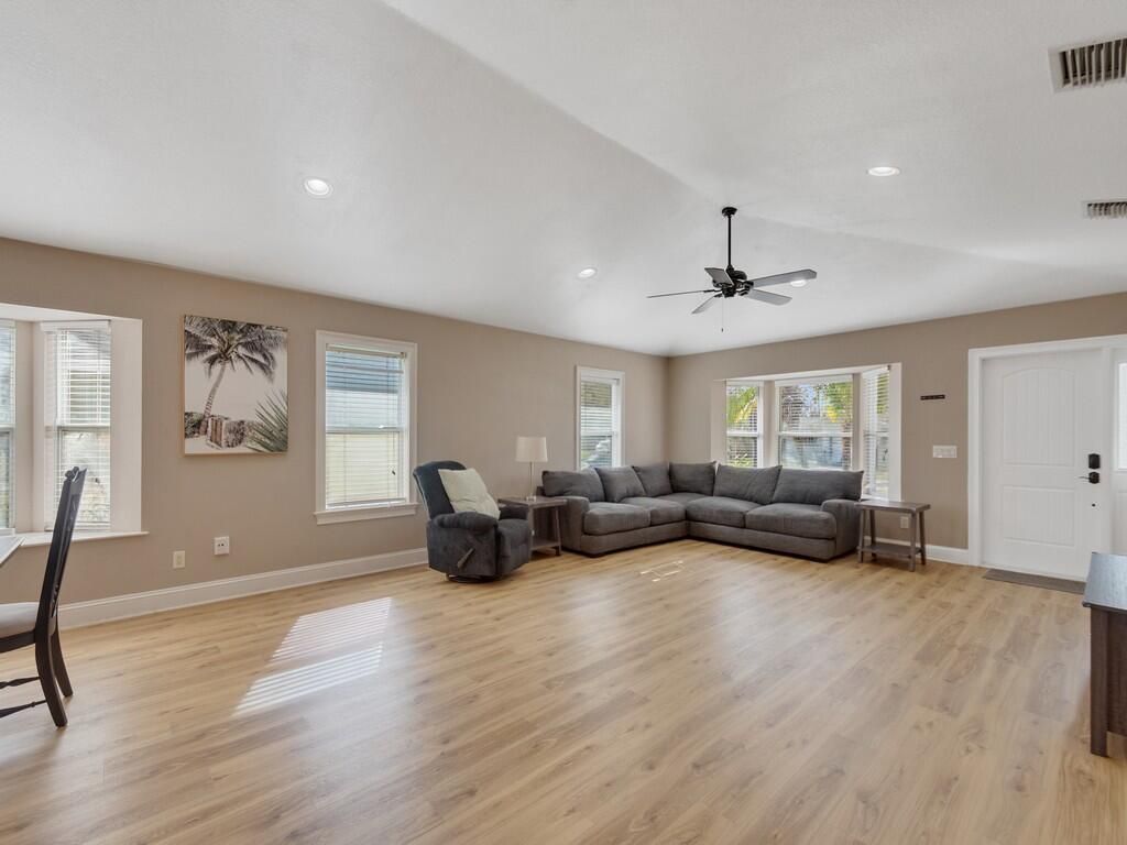 3446 1st Street, Vero Beach, FL 32968 Photo