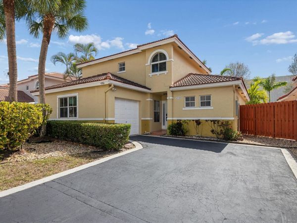 4760 NW 5th Ct, Coconut Creek, FL 33063