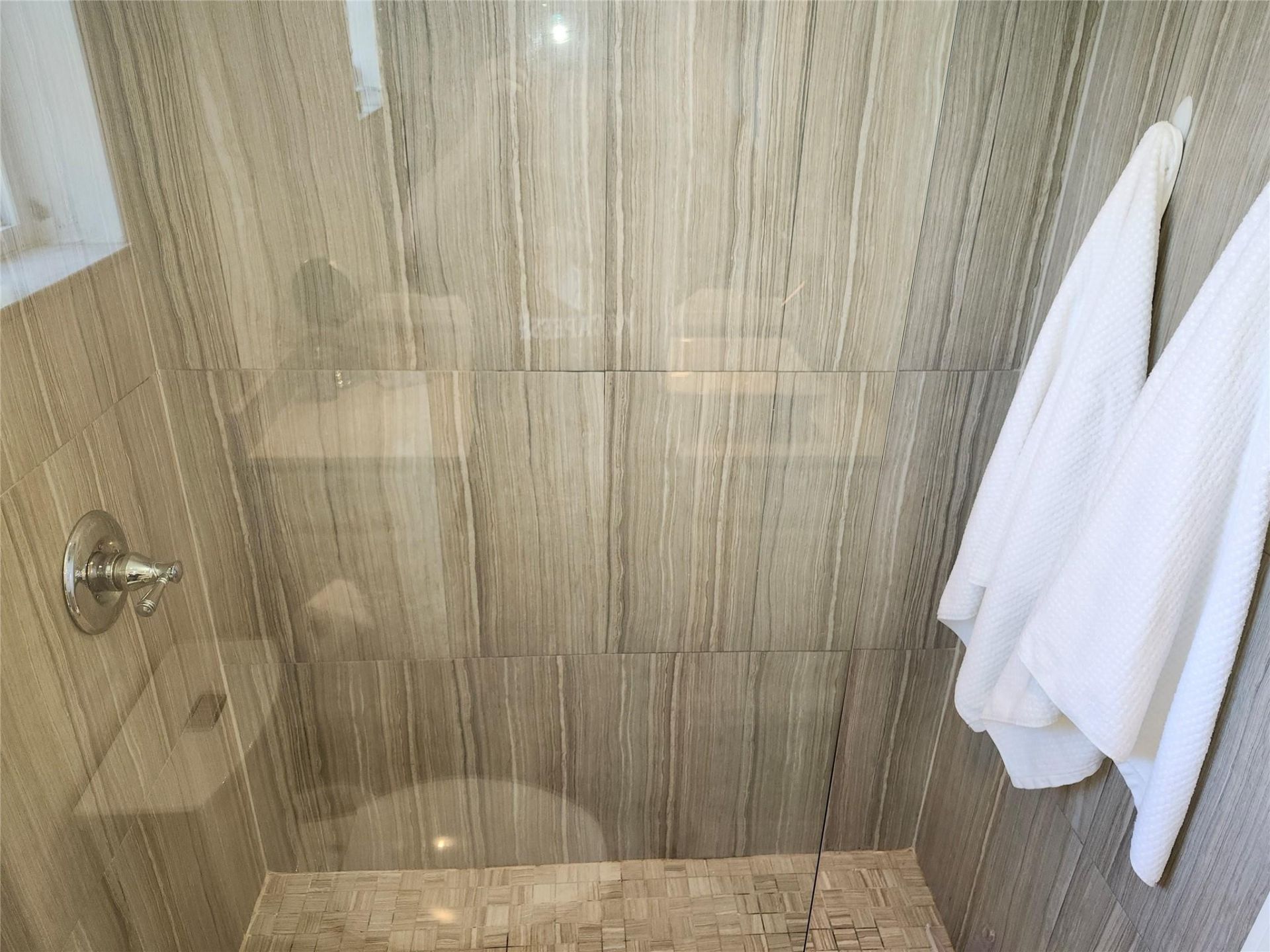 301 Cambridge Road, Unit 301, Hollywood, FL 33024 Photo