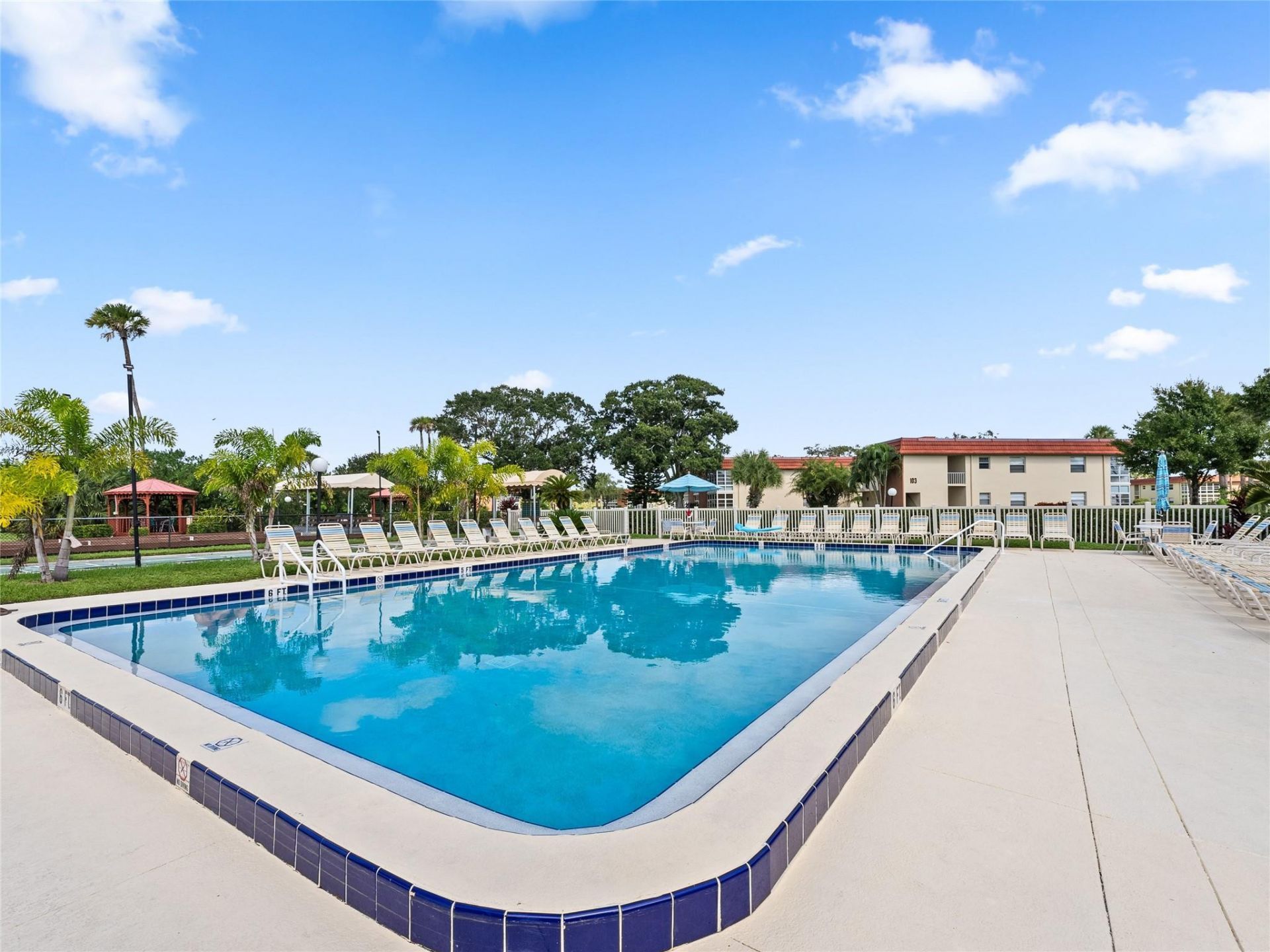 68 Royal Oak Court, Unit 107, Vero Beach, FL 32962 Photo