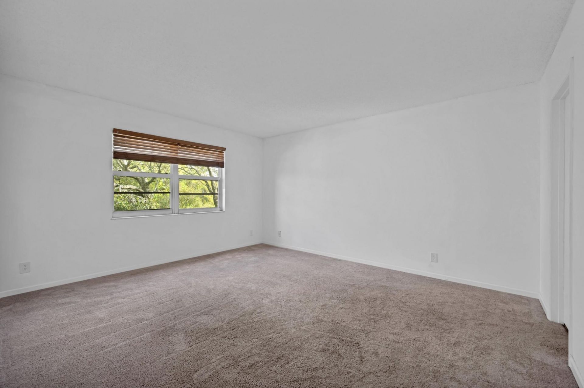 8735 Ramblewood Drive, Unit 409, Coral Springs, FL 33071 Photo