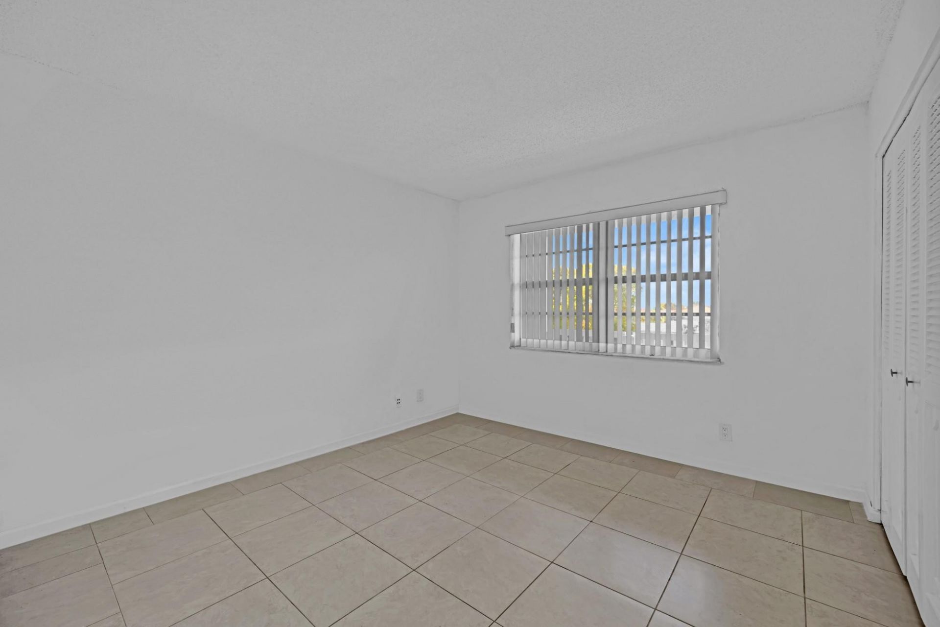 8735 Ramblewood Drive, Unit 409, Coral Springs, FL 33071 Photo