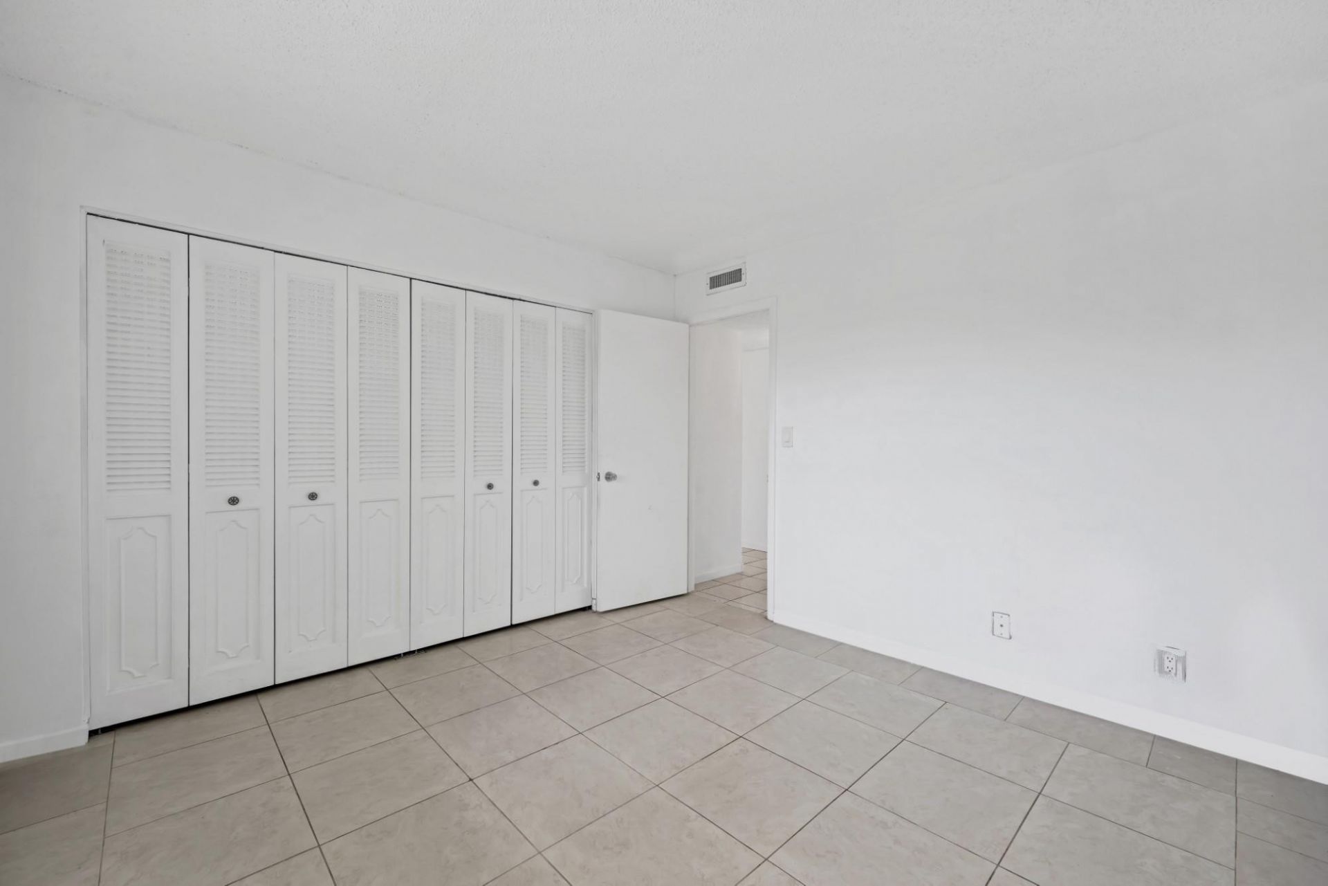 8735 Ramblewood Drive, Unit 409, Coral Springs, FL 33071 Photo