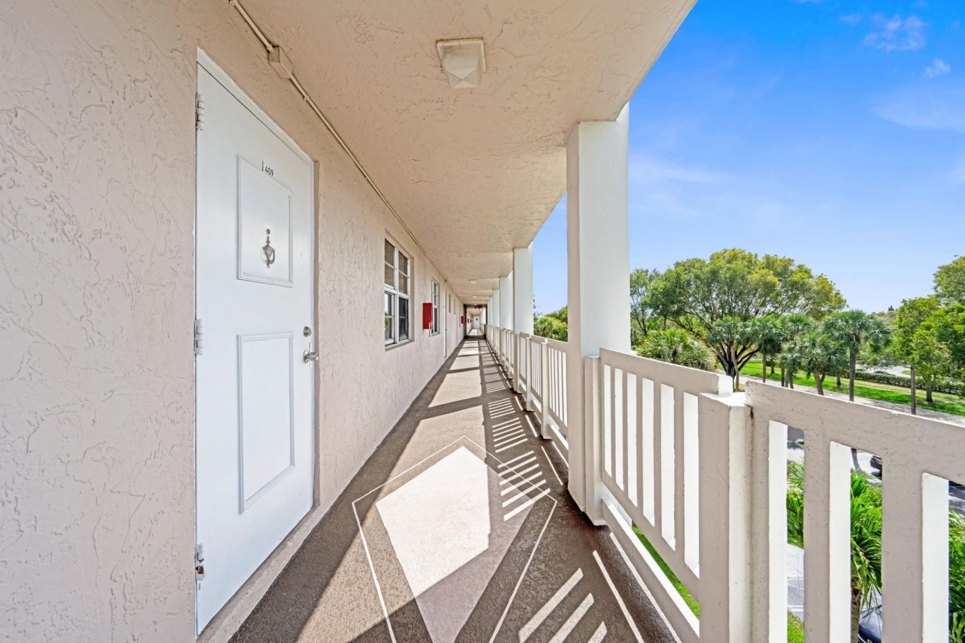 8735 Ramblewood Drive, Unit 409, Coral Springs, FL 33071 Photo