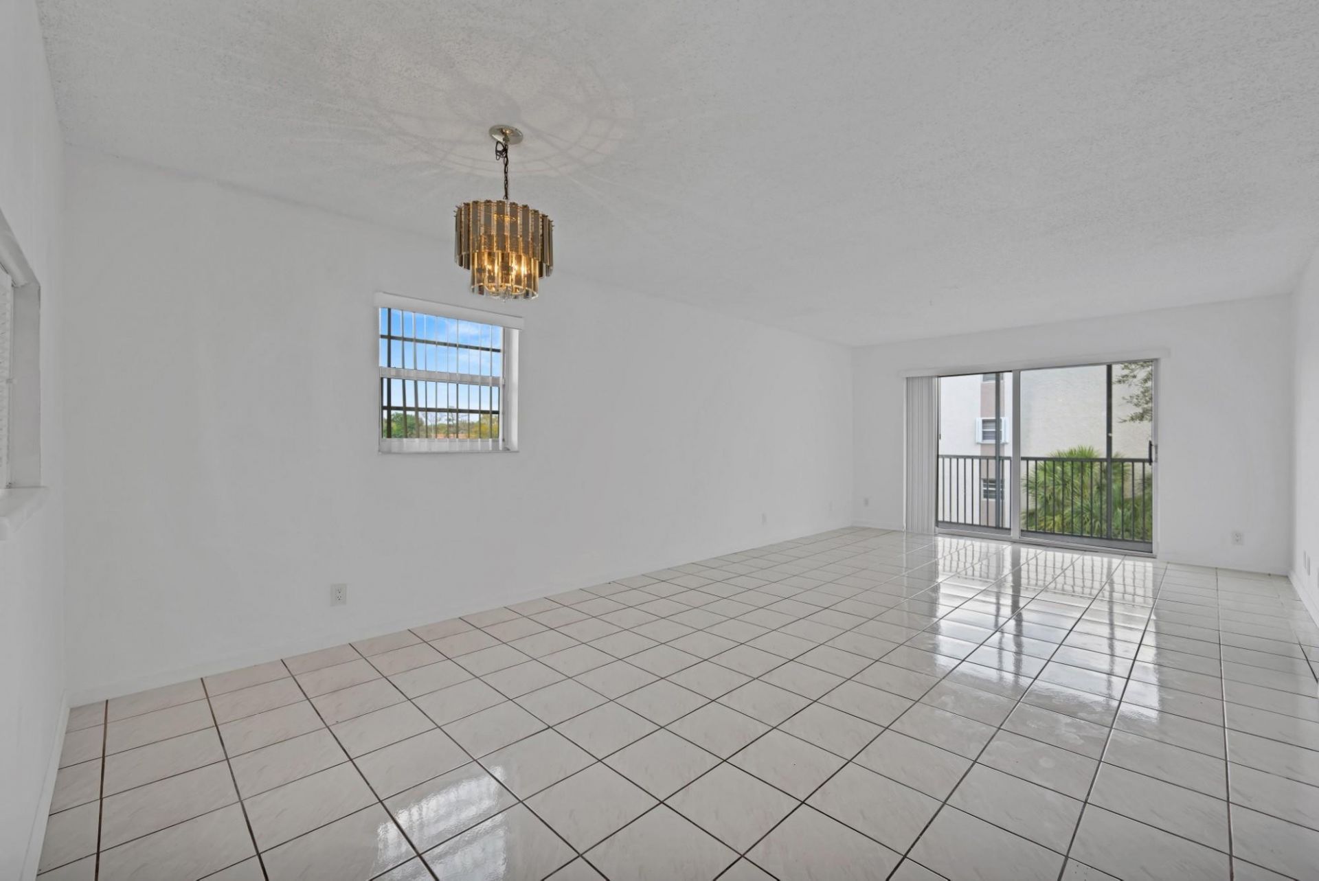 8735 Ramblewood Drive, Unit 409, Coral Springs, FL 33071 Photo