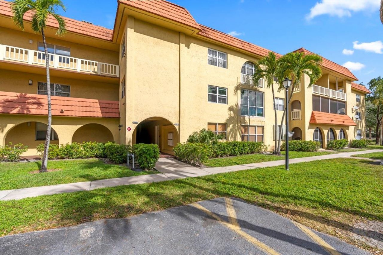 10762 La Placida Drive, Unit 7-107, Coral Springs, FL 33065 Photo