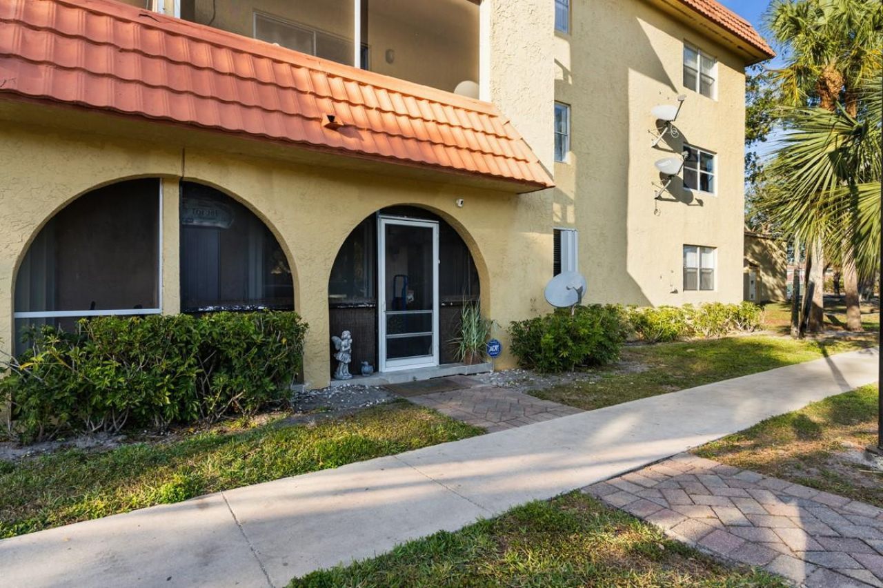 10762 La Placida Drive, Unit 7-107, Coral Springs, FL 33065 Photo