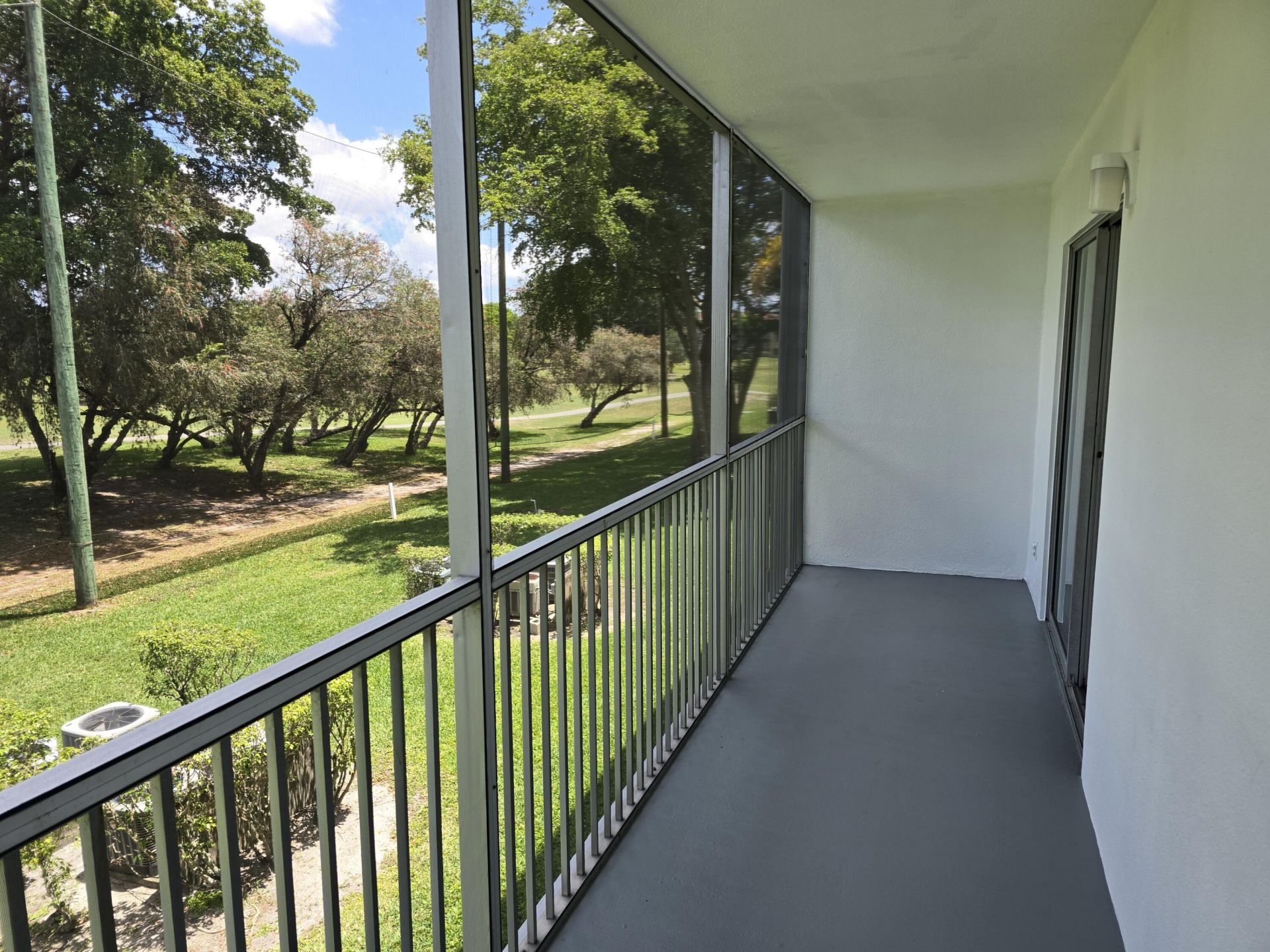 551 SW 135 Avenue, Unit 216b, Pembroke Pines, FL 33027 Photo