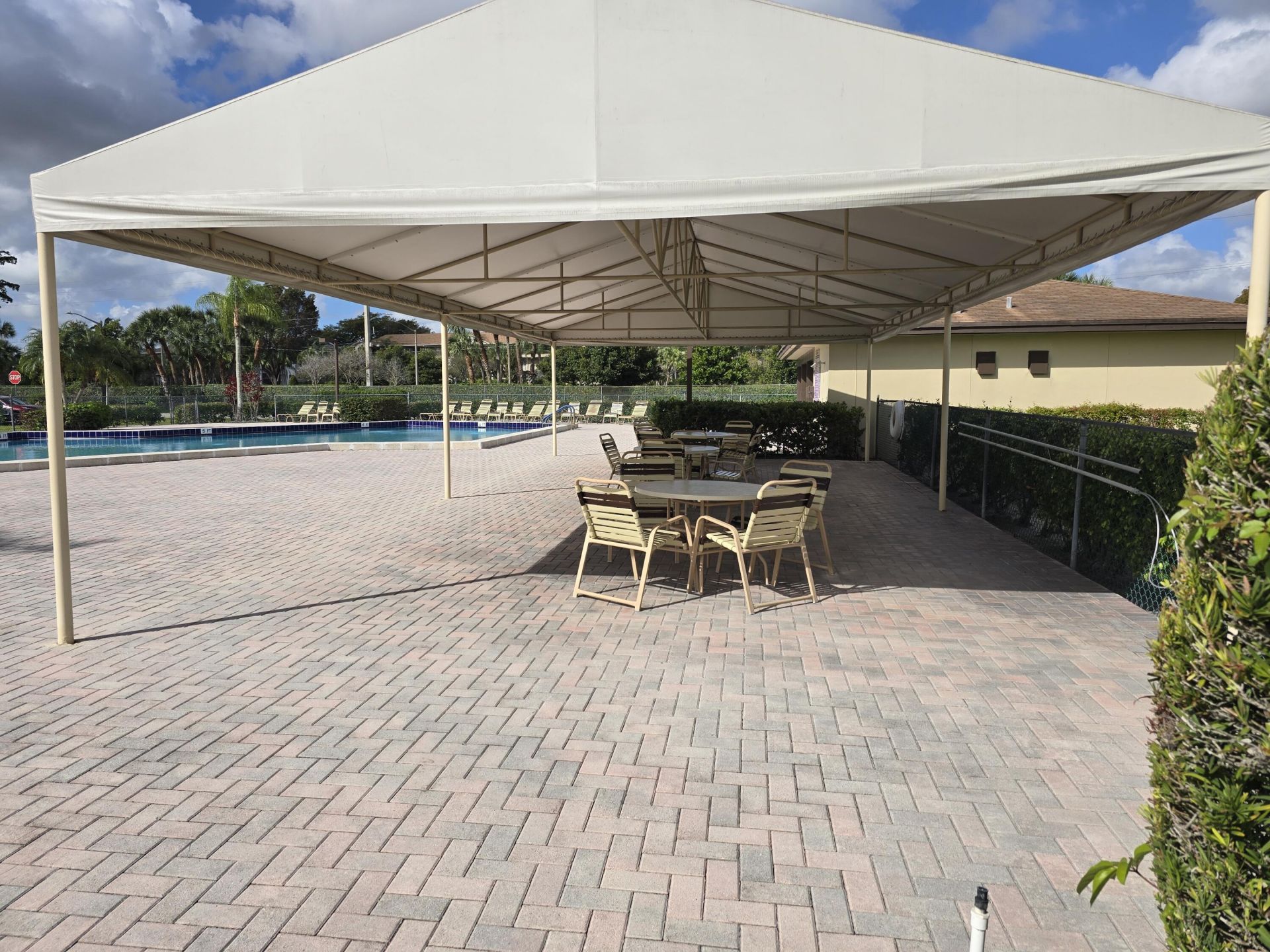 551 SW 135 Avenue, Unit 216b, Pembroke Pines, FL 33027 Photo