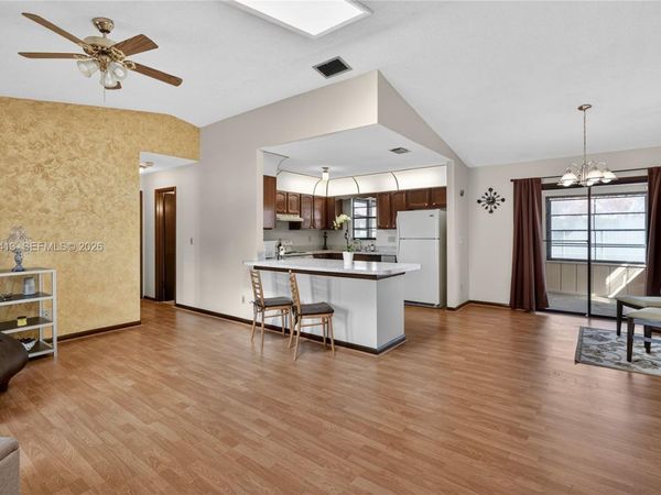 281 NE Greenbrier Ave, Port St. Lucie, FL 34983