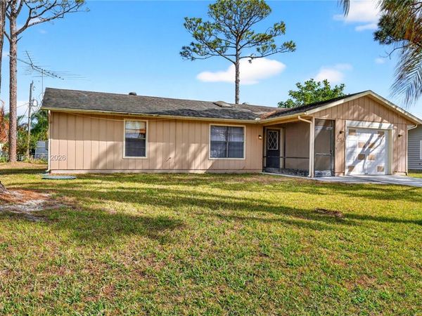 281 NE Greenbrier Ave, Port St. Lucie, FL 34983
