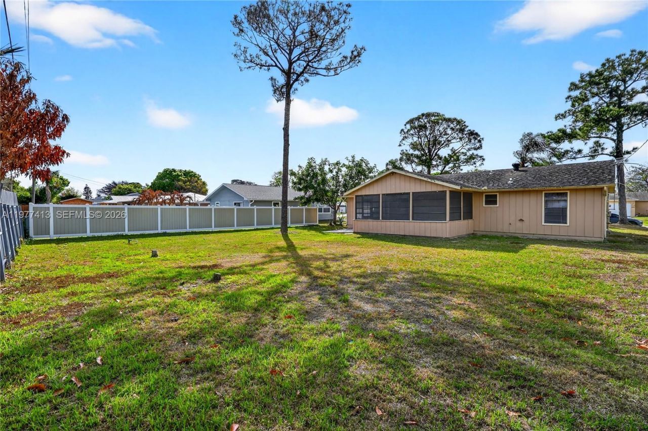 281 NE Greenbrier Ave, Port Saint Lucie, FL 34983 Photo