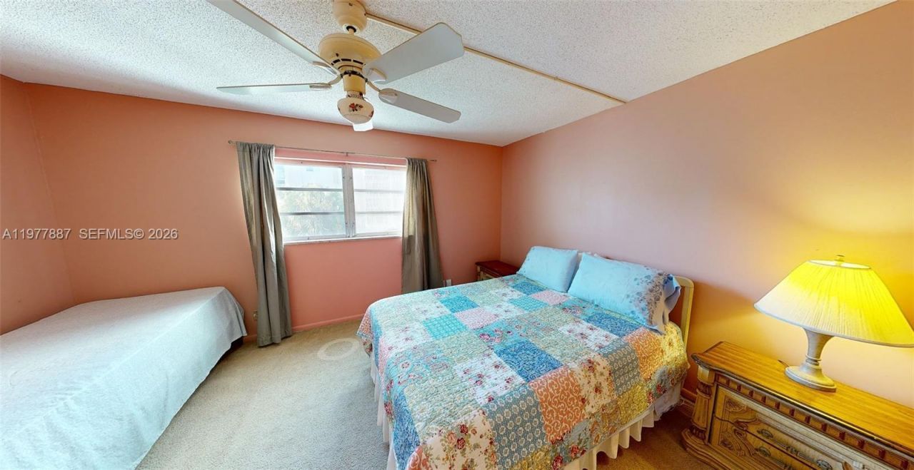 619 NE 14th Ave , Unit 303, Hallandale Beach, FL 33009 Photo