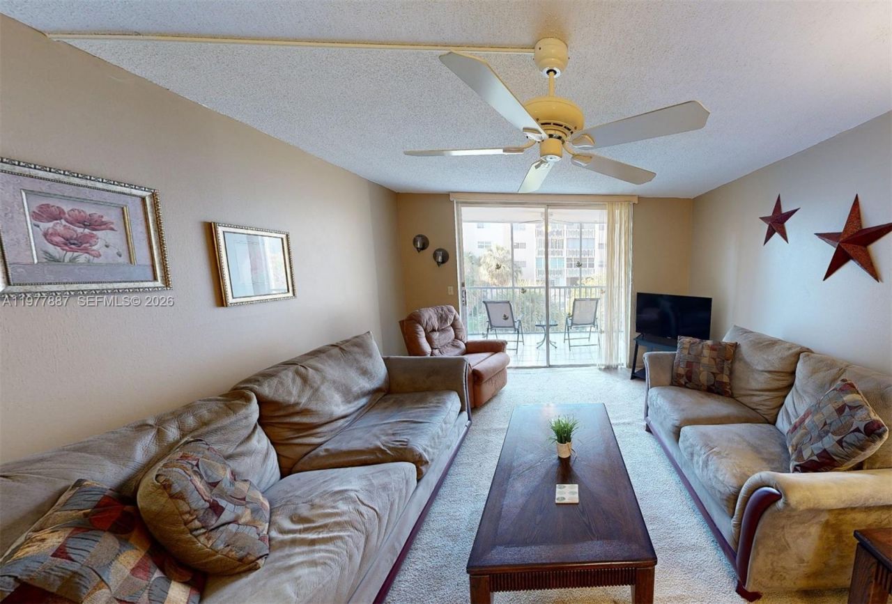 619 NE 14th Ave , Unit 303, Hallandale Beach, FL 33009 Photo