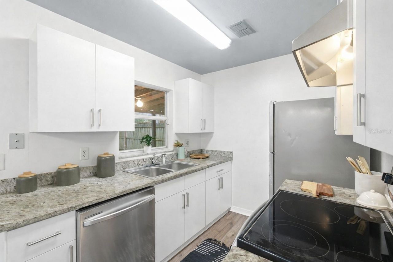 1245 Coolmont Drive , Brandon, FL 33511 Photo