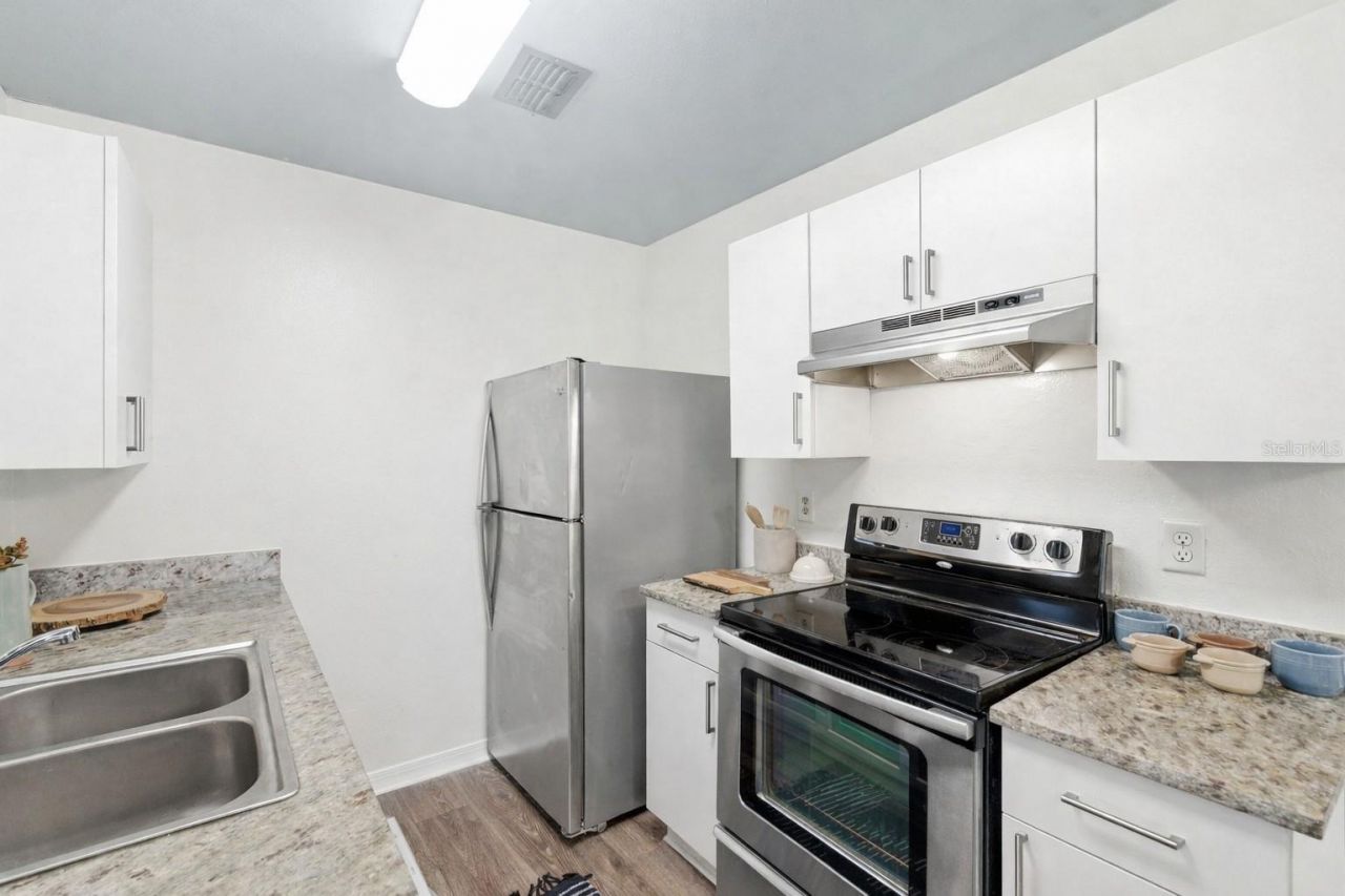 1245 Coolmont Drive , Brandon, FL 33511 Photo