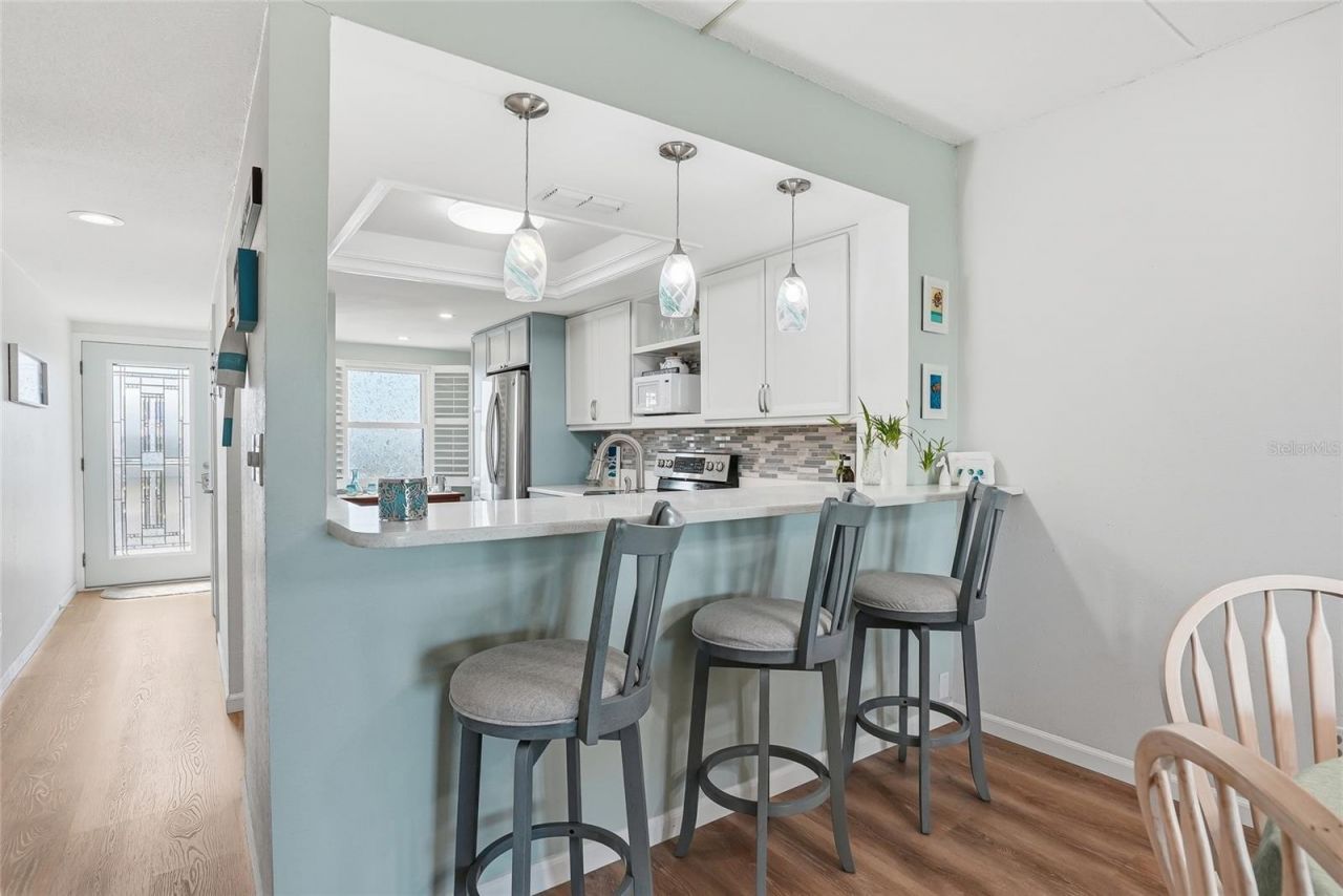 11901 Lagoon Lane , Unit 303, Treasure Island, FL 33706 Photo