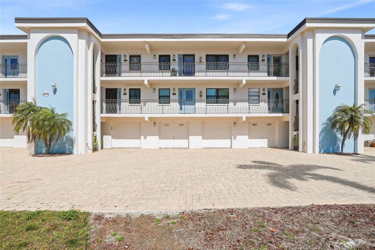 11901 Lagoon Lane , Unit 303, Treasure Island, FL 33706 Photo