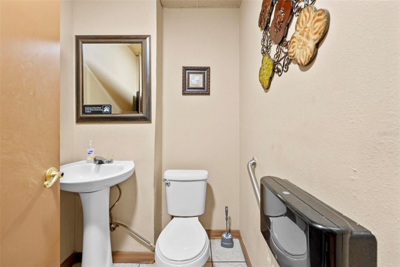 7390 Shoal Line Boulevard , Weeki Wachee, FL 34607 Photo