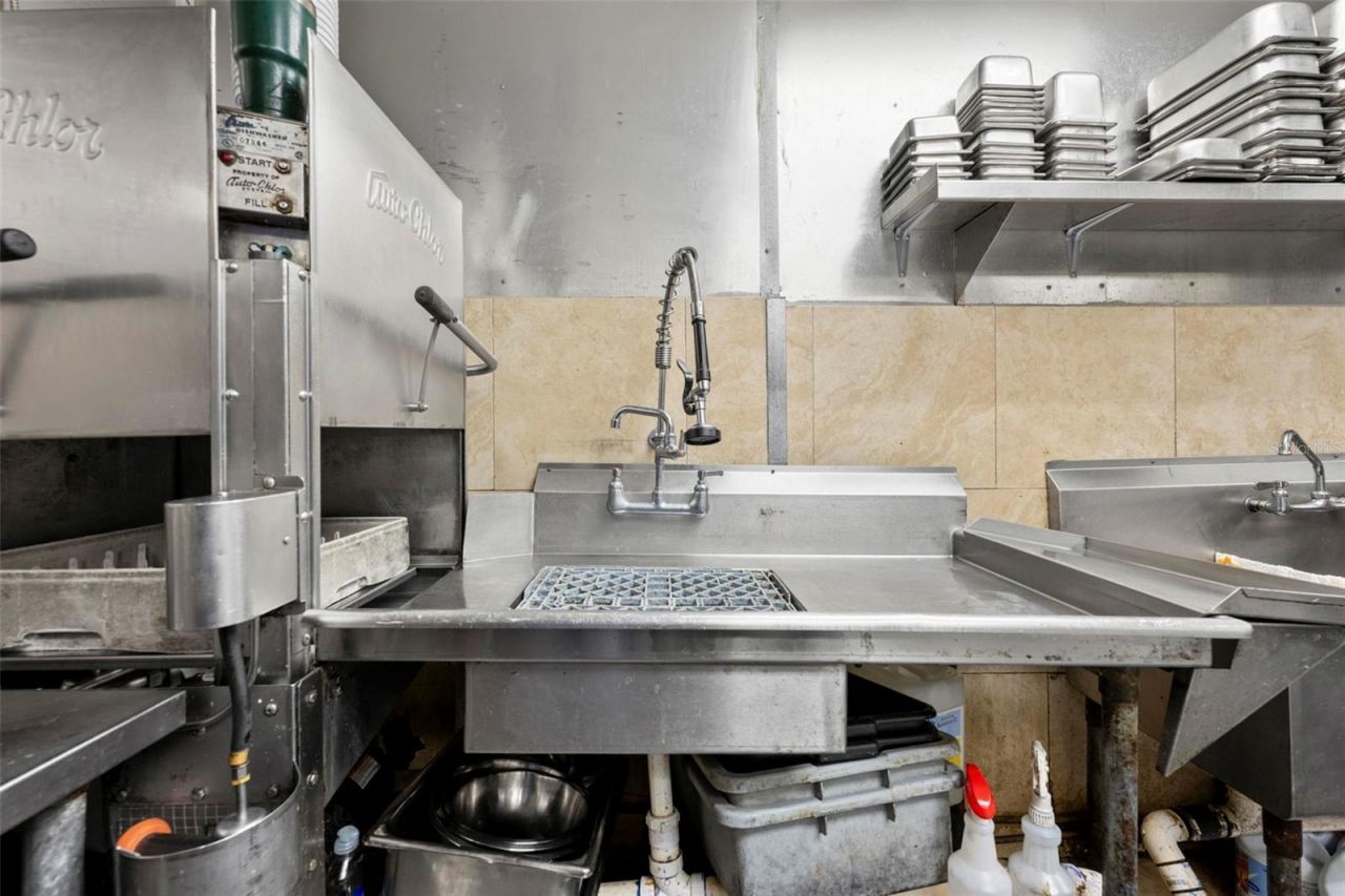 7390 Shoal Line Boulevard , Weeki Wachee, FL 34607 Photo