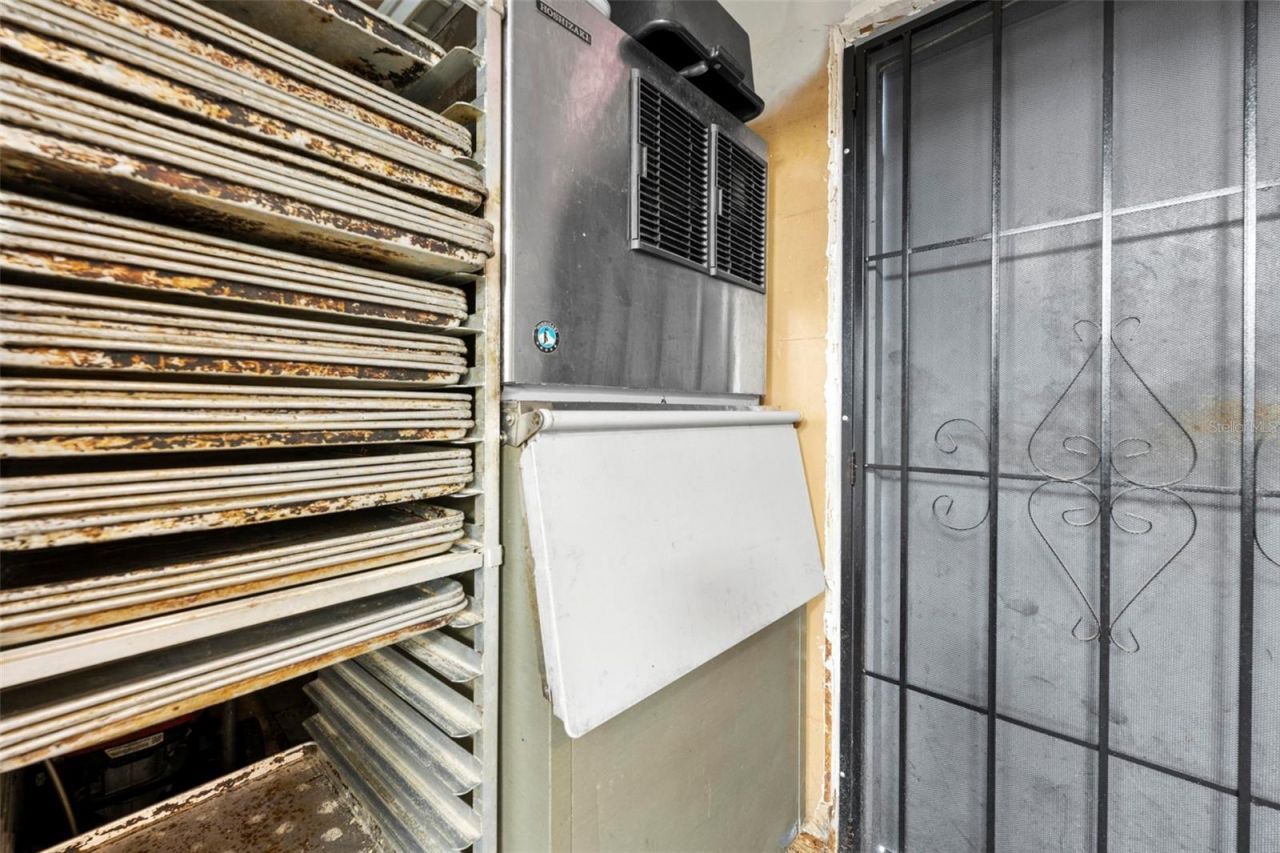 7390 Shoal Line Boulevard , Weeki Wachee, FL 34607 Photo