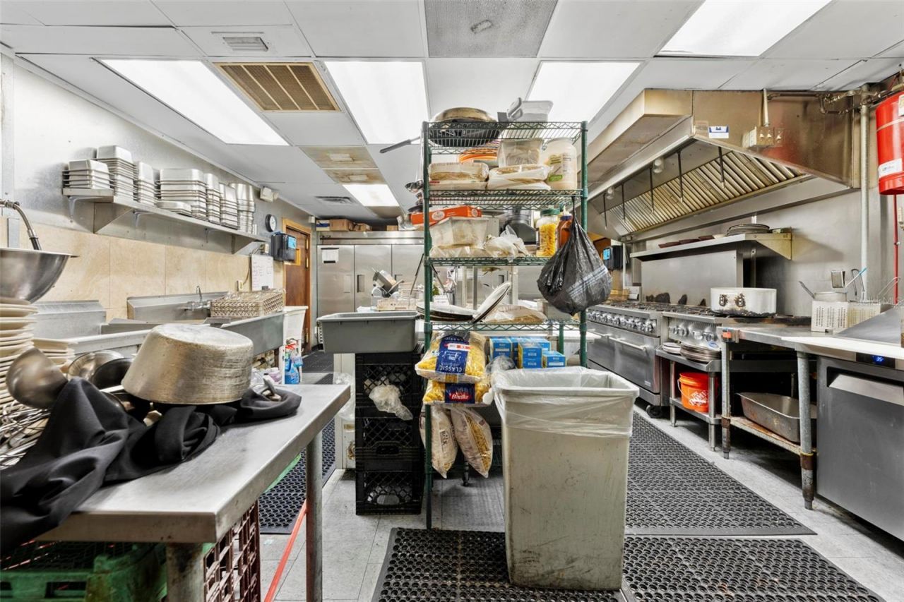 7390 Shoal Line Boulevard , Weeki Wachee, FL 34607 Photo