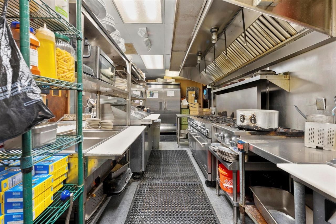 7390 Shoal Line Boulevard , Weeki Wachee, FL 34607 Photo