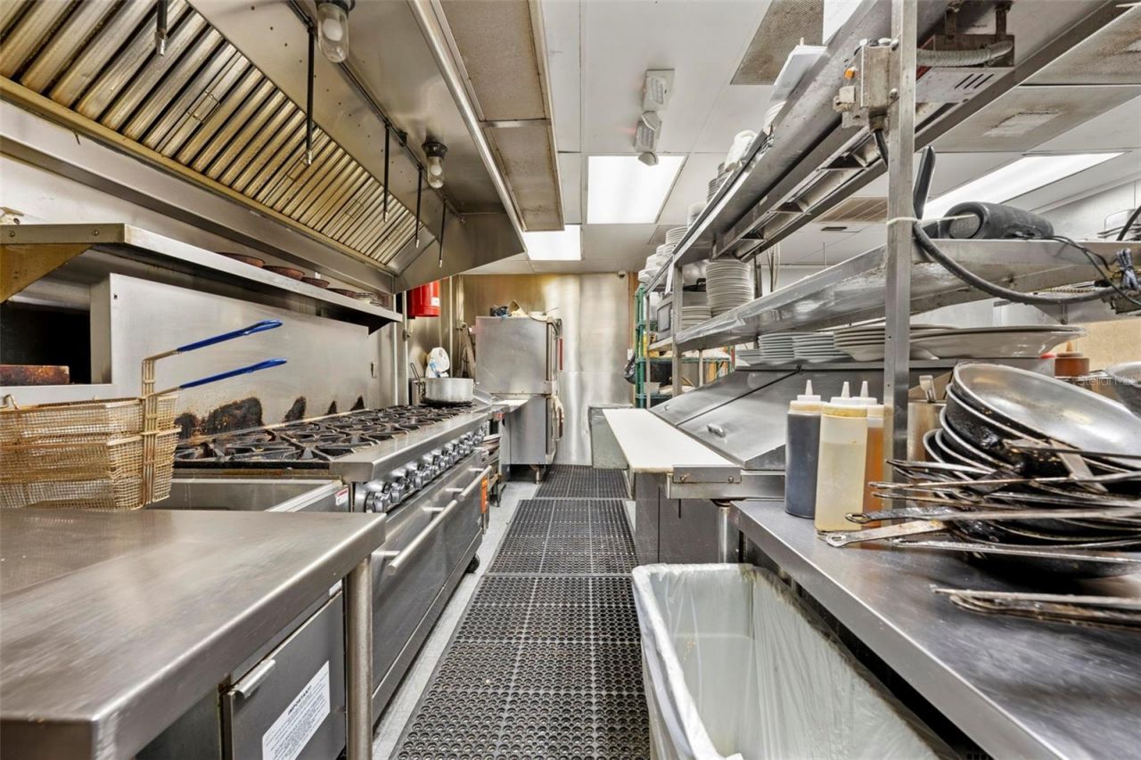 7390 Shoal Line Boulevard , Weeki Wachee, FL 34607 Photo