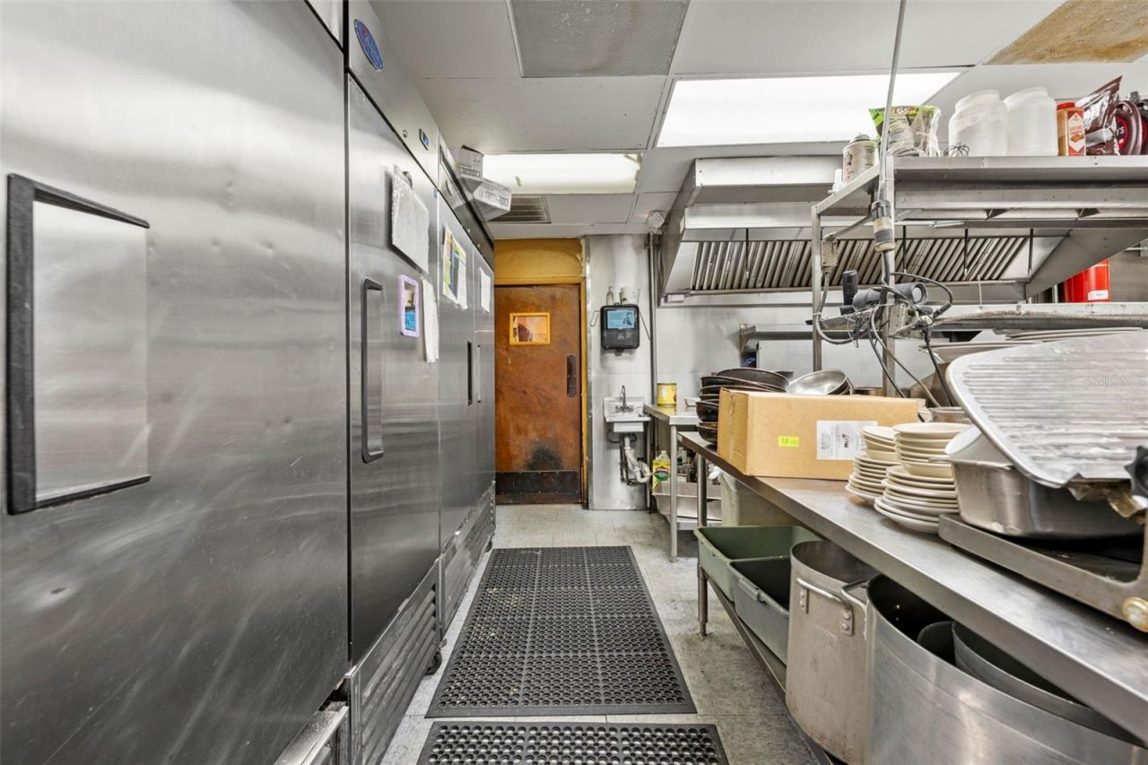 7390 Shoal Line Boulevard , Weeki Wachee, FL 34607 Photo