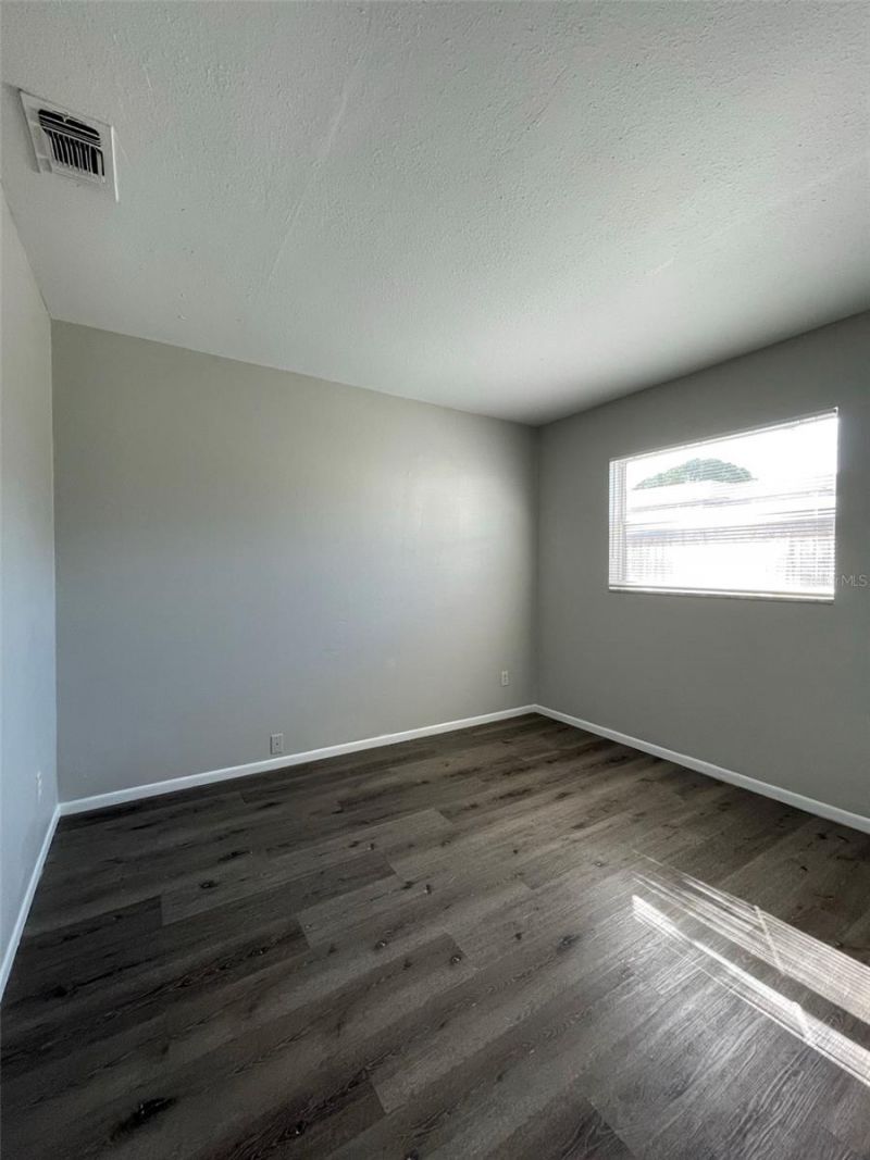 673 59th Street S, Saint Petersburg, FL 33707 Photo