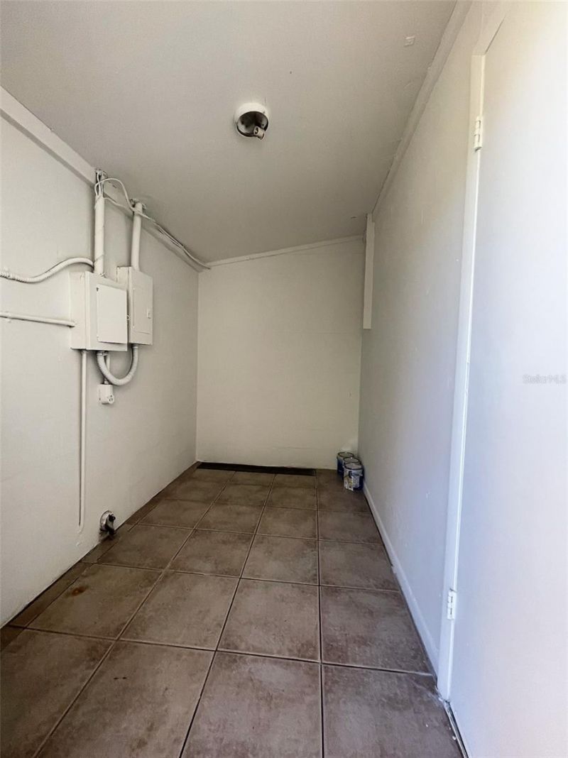 673 59th Street S, Saint Petersburg, FL 33707 Photo