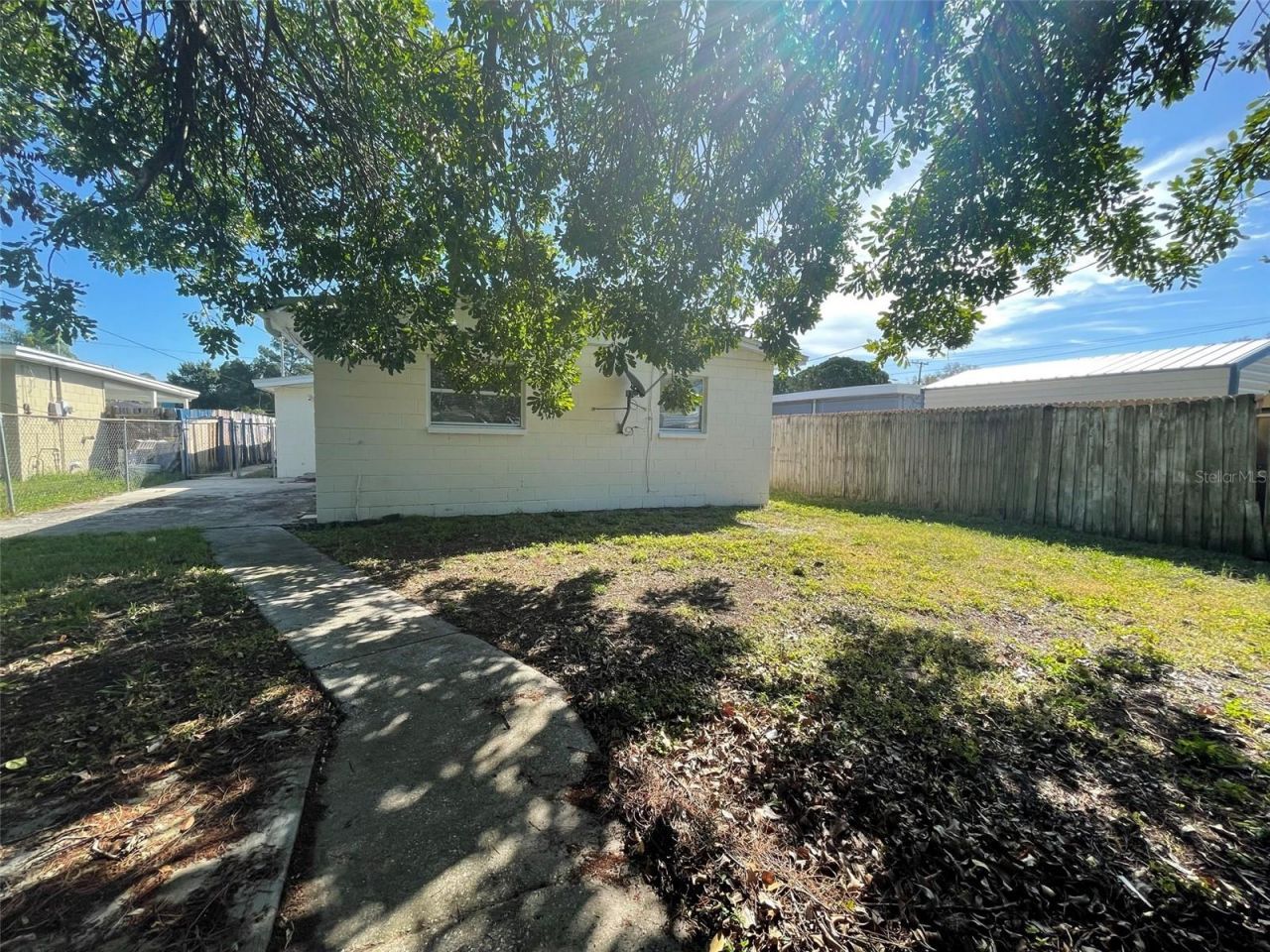 673 59th Street S, Saint Petersburg, FL 33707 Photo