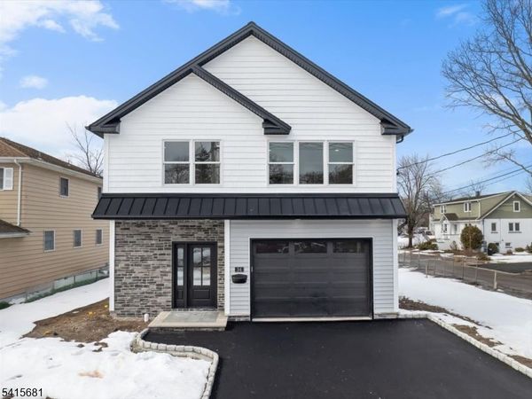 34 Zazzetti St, Waldwick, NJ 07463