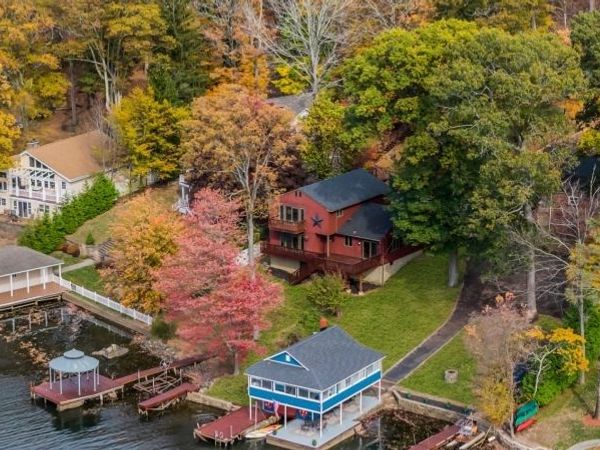 2 Oneida Ave, Hopatcong, NJ 07843