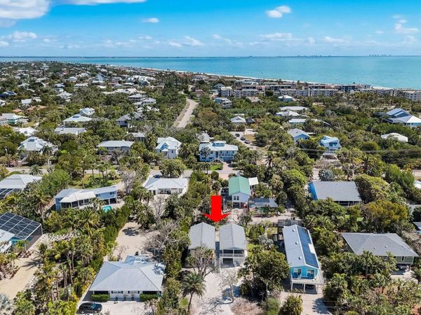 746 Cardium St, Sanibel, FL 33957