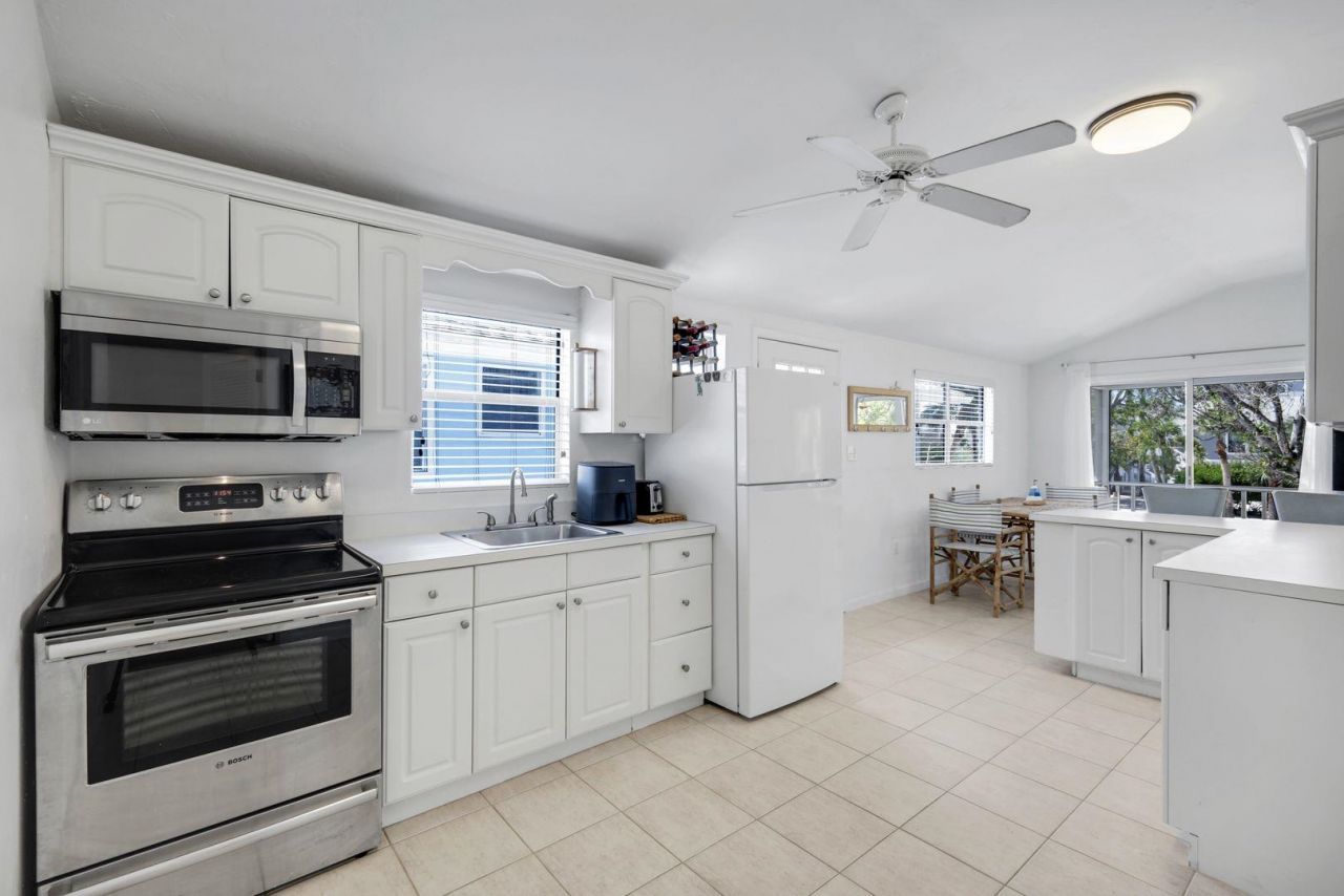 746 Cardium St, Sanibel, FL 33957 Photo