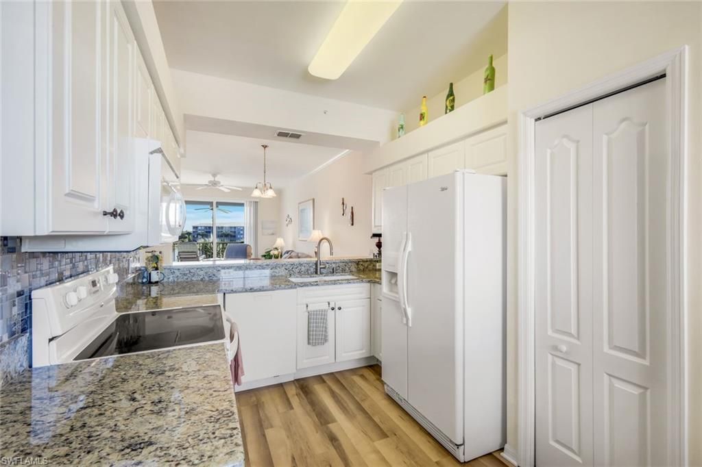 16575 Lake Circle Dr, Unit 1136, Fort Myers, FL 33908 Photo