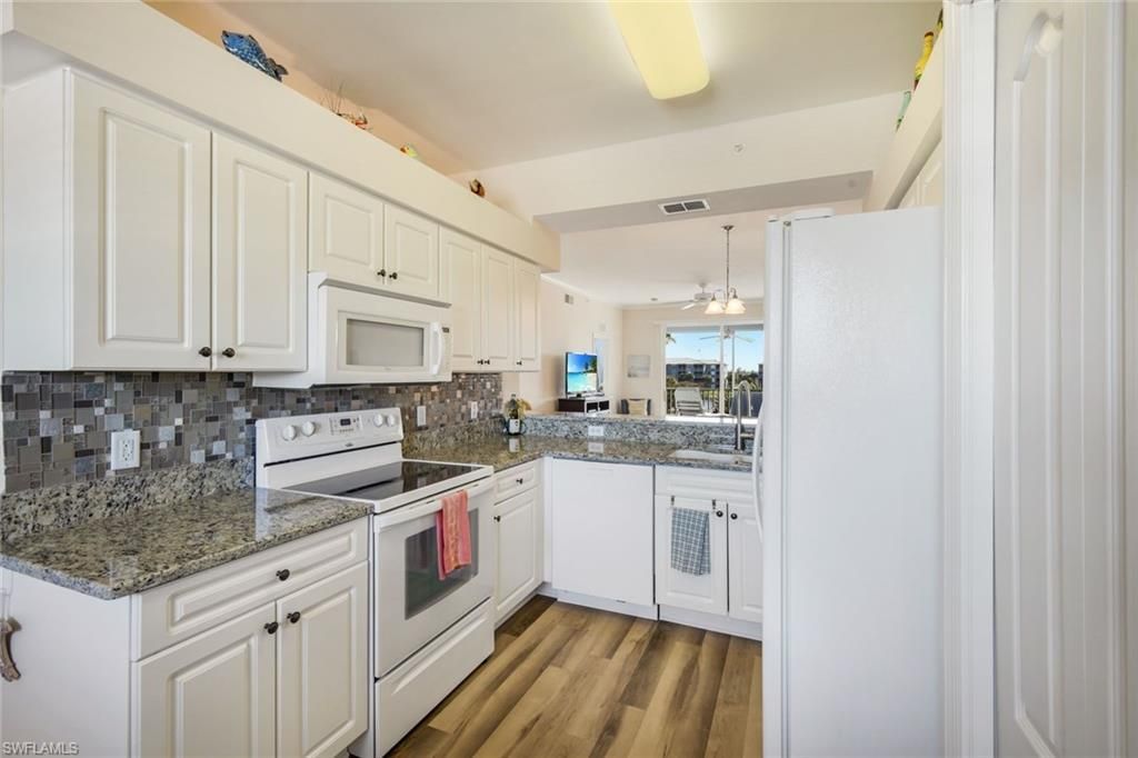 16575 Lake Circle Dr, Unit 1136, Fort Myers, FL 33908 Photo