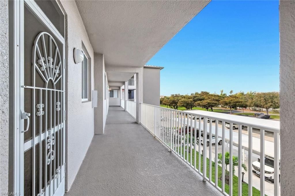 16575 Lake Circle Dr, Unit 1136, Fort Myers, FL 33908 Photo