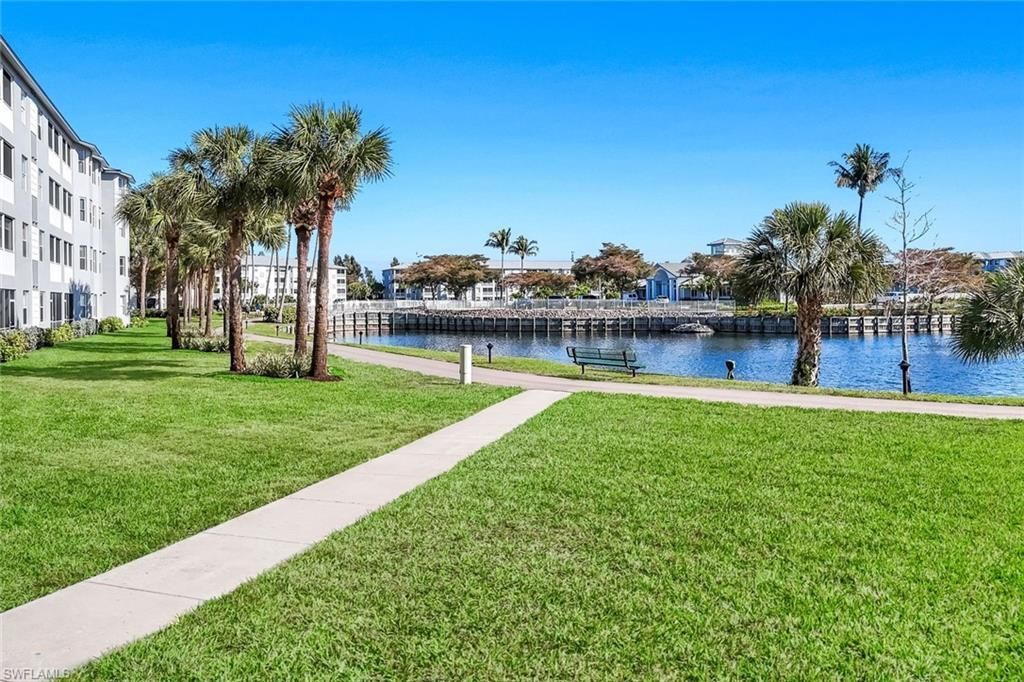 16575 Lake Circle Dr, Unit 1136, Fort Myers, FL 33908 Photo